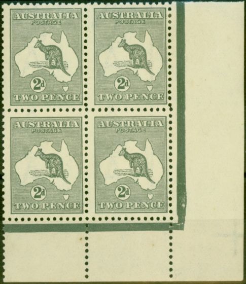 Old Postage Stamp Australia 1915 2d Grey SG35 BW SPEC 7(2)J in Good MNH & LMM Corner Block of 4